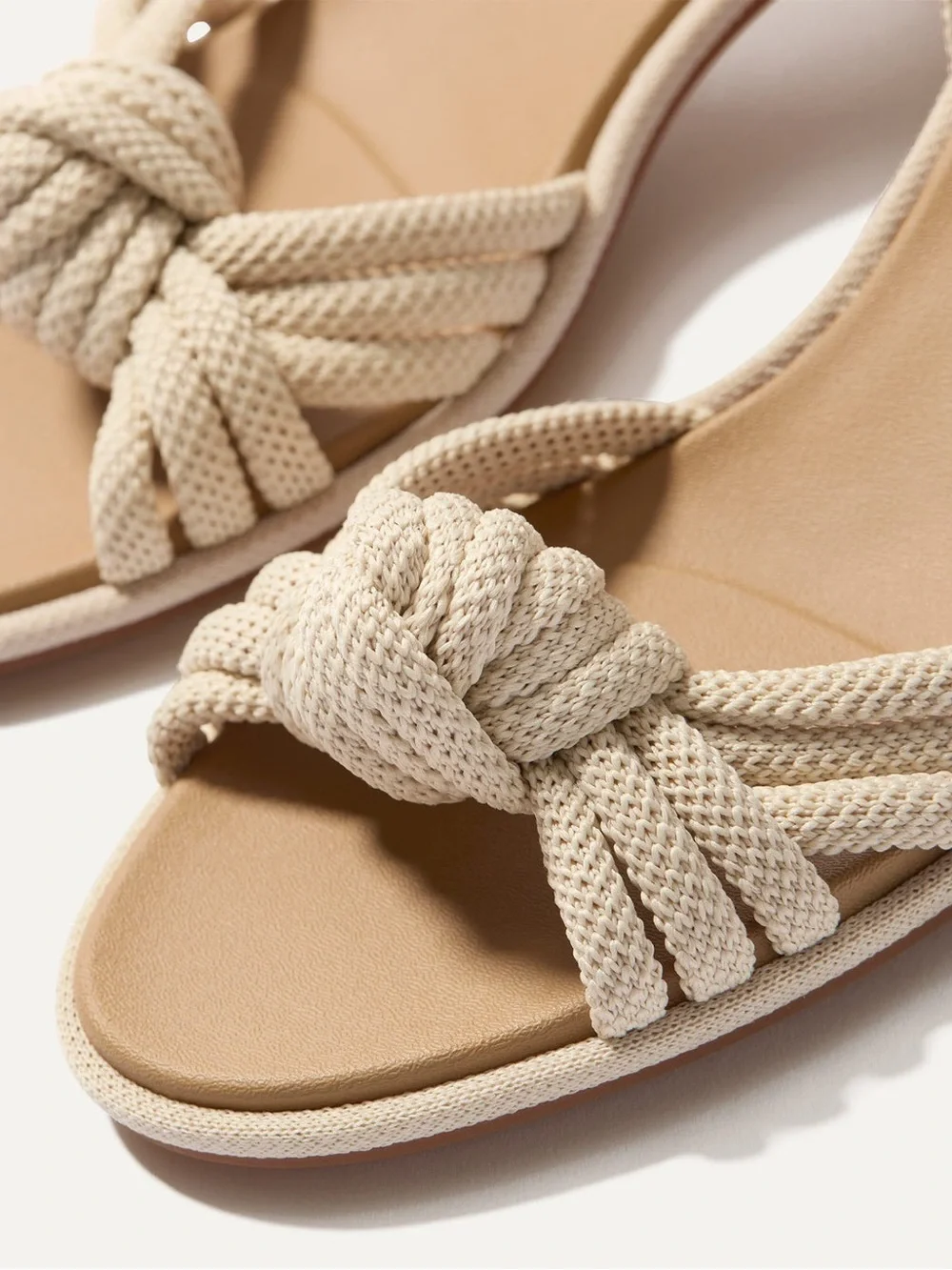 Rothy’s The Knot Sandal in Conch Size 9 - Picture 2 of 6